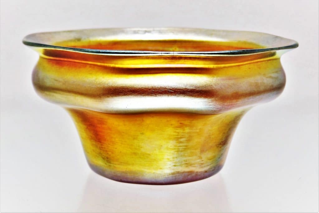 schalenförmige Vase Tiffany - Favrile-Glas